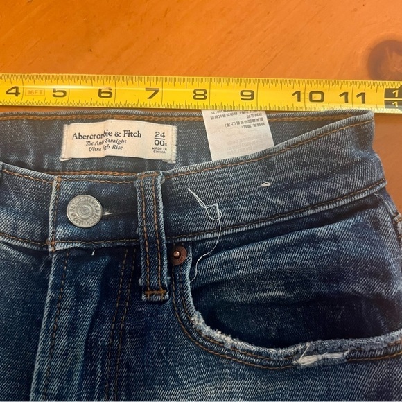 Abercrombie & Fitch Curve Love Ultra High Rise Ankle Straight Jean Distressed 24 - Picture 11 of 13